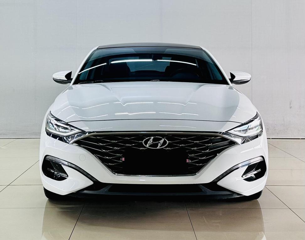 r1013242-hyundai-lafesta-2021_0