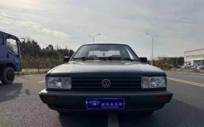 r1013257-volkswagen-santana-classic-2011_0