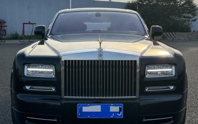 r1013331-rolls-royce-phantom-2012_0