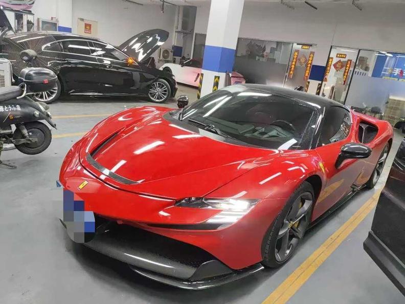 r1013359-ferrari-sf90-2021_0
