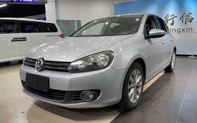 r1013383-volkswagen-golf-2011_0
