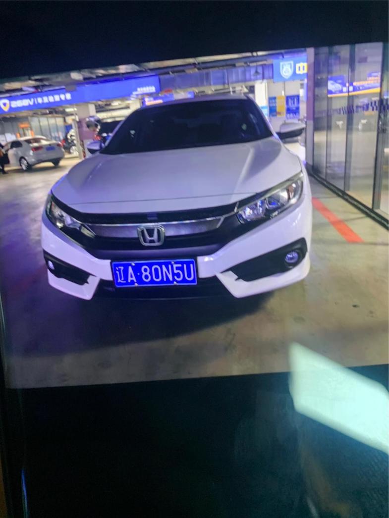 r1013412-honda-civic-2018_0