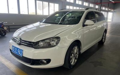 r1013415-volkswagen-golf-2012_0