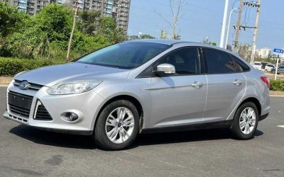 r1013583-ford-focus-2014_0