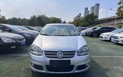 r1013591-volkswagen-sagitar-2011_0