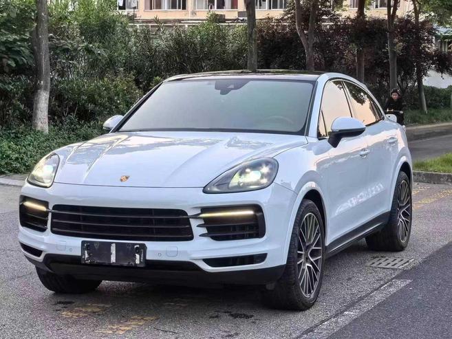 r1013604-porsche-cayenne-2020_0