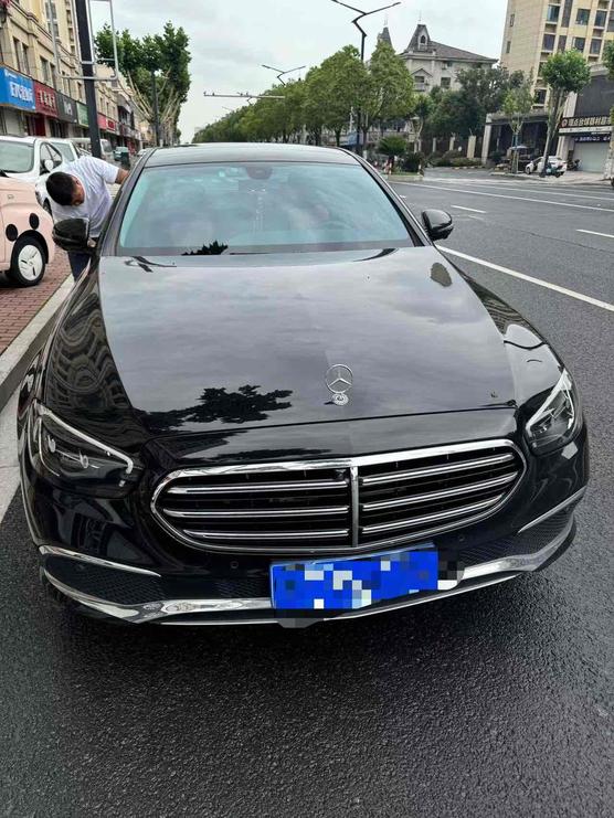 r1013612-mercedes-benz-e-class-2022_0