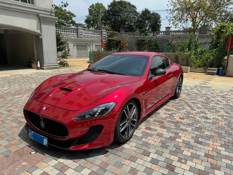 r1013623-maserati-granturismo-2015_0