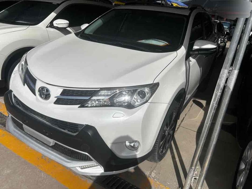 r1013734-toyota-rav4-2015_0
