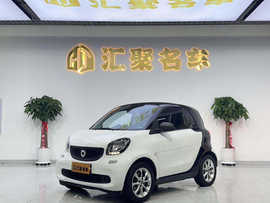 r1013737-smart-fortwo-2019_0