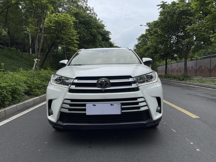 r1013765-toyota-highlander-2019_0