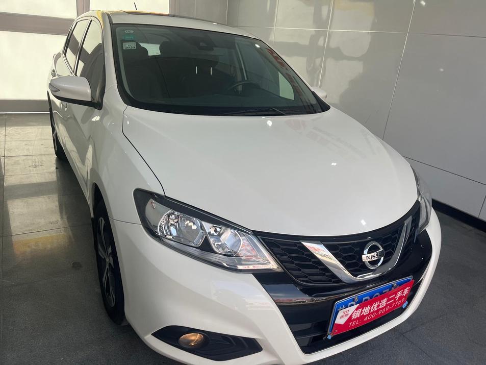 r1013771-nissan-tiida-2018_0