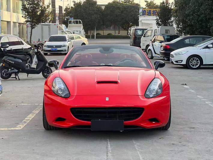 r1013778-ferrari-california-t-2014_0
