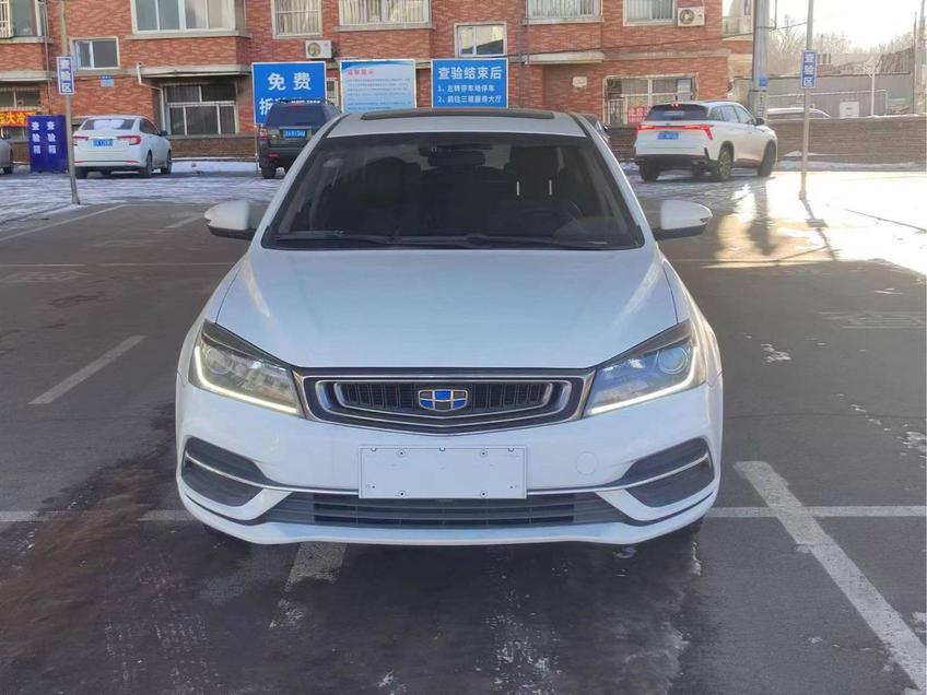 r1013780-geely-emgrand-2018_0