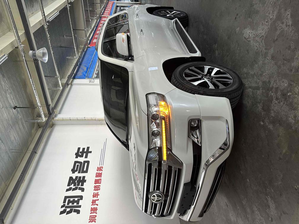r1013906-toyota-land-cruiser-2018_0