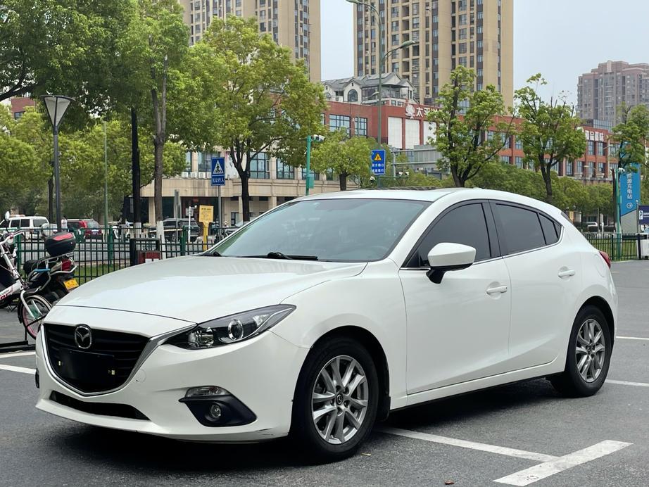 r1013946-mazda3-axela-2016_0