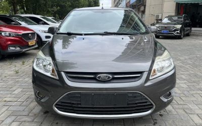 r1013974-ford-focus-2013_0