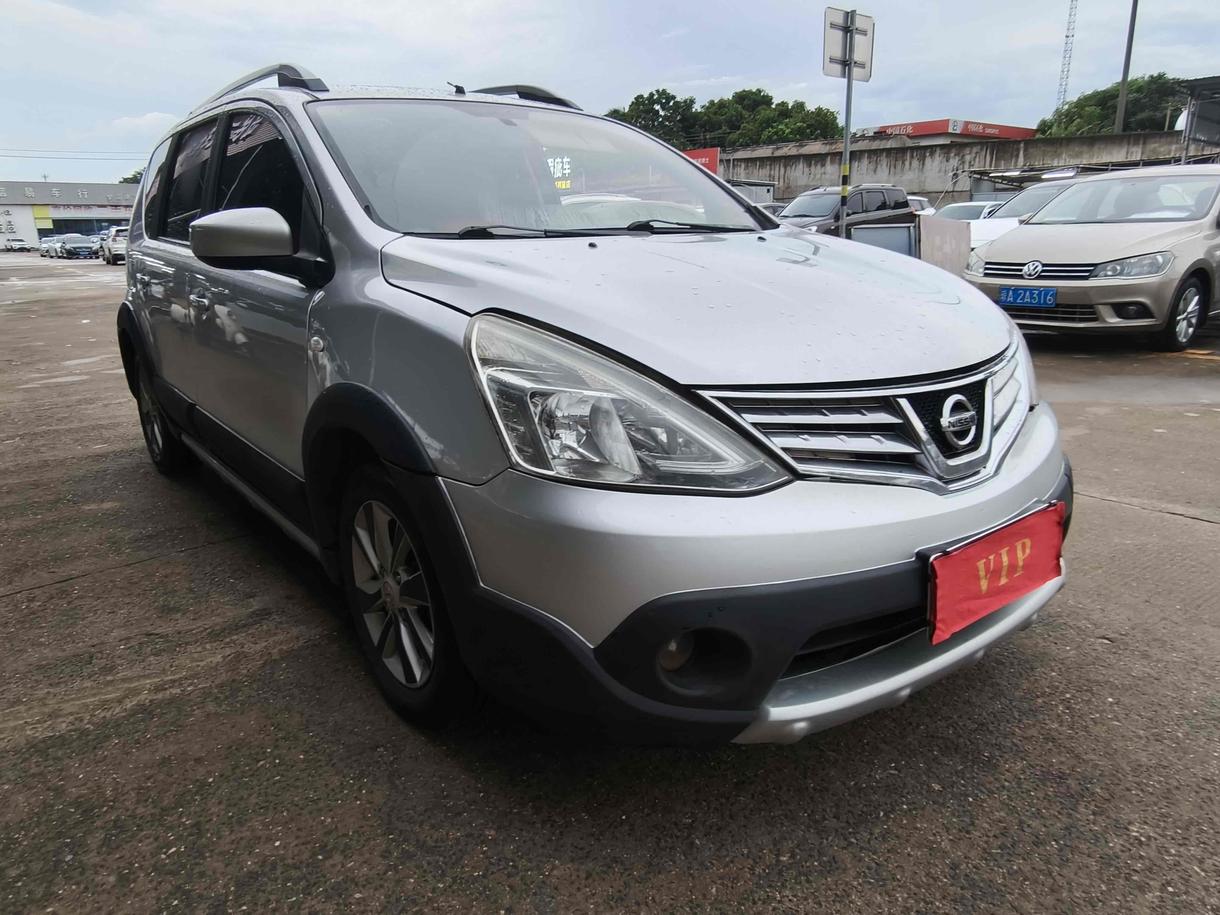 r1013980-nissan-livina-2014_0