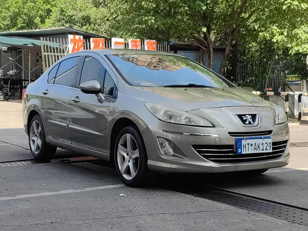 r1013988-peugeot-408-2012_0