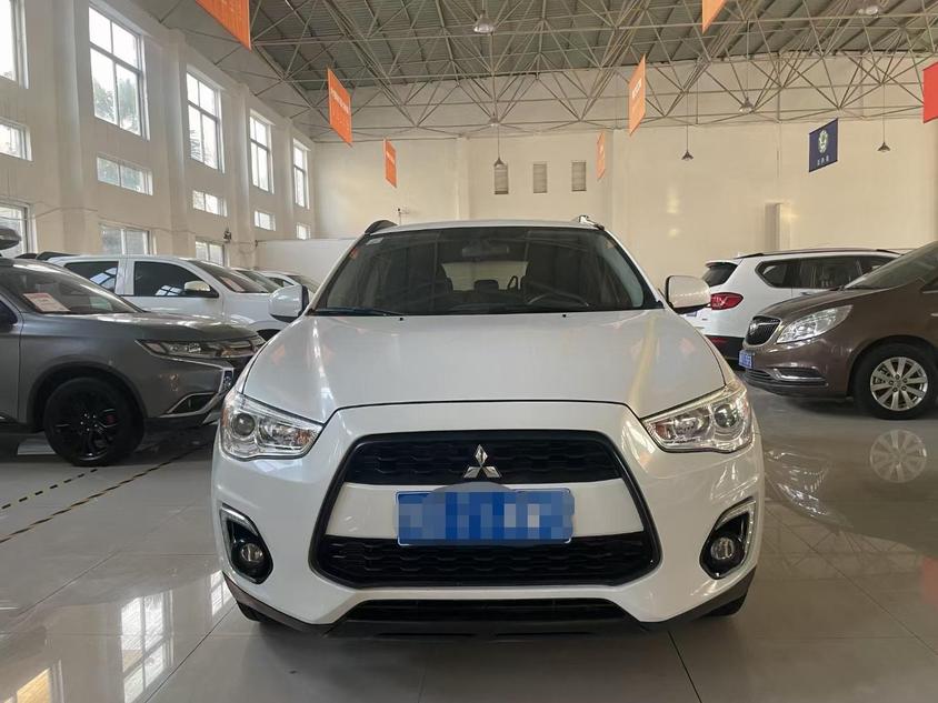 r1013989-mitsubishi-asx-2015_0