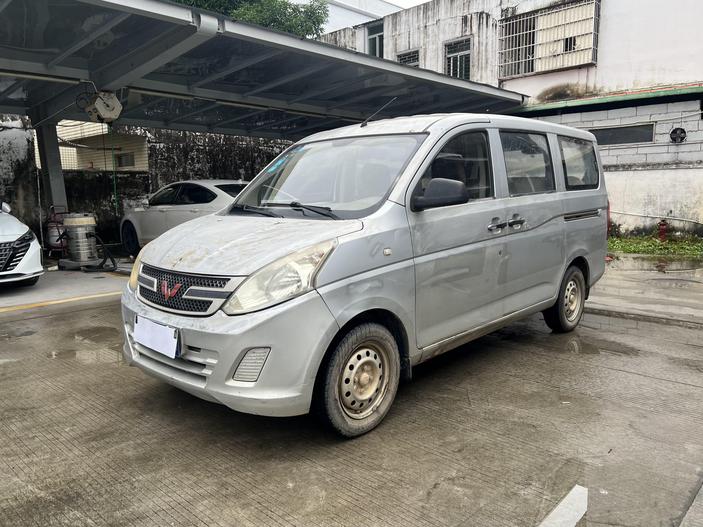 r1014010-wuling-rongguang-v-2017_0
