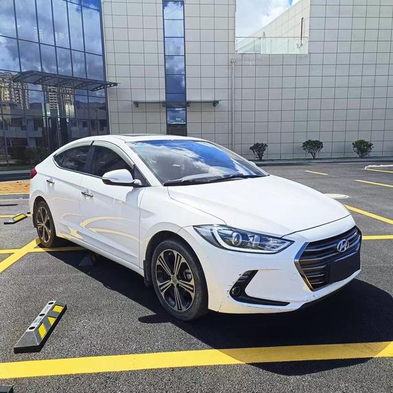 r1014053-hyundai-elantra-2018_0