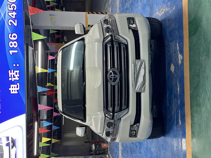 r1014092-toyota-land-cruiser-2015_0