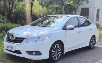 r1014112-honda-crider-2015_0