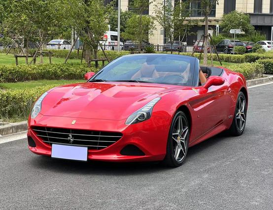 r1014118-ferrari-california-t-2016_0