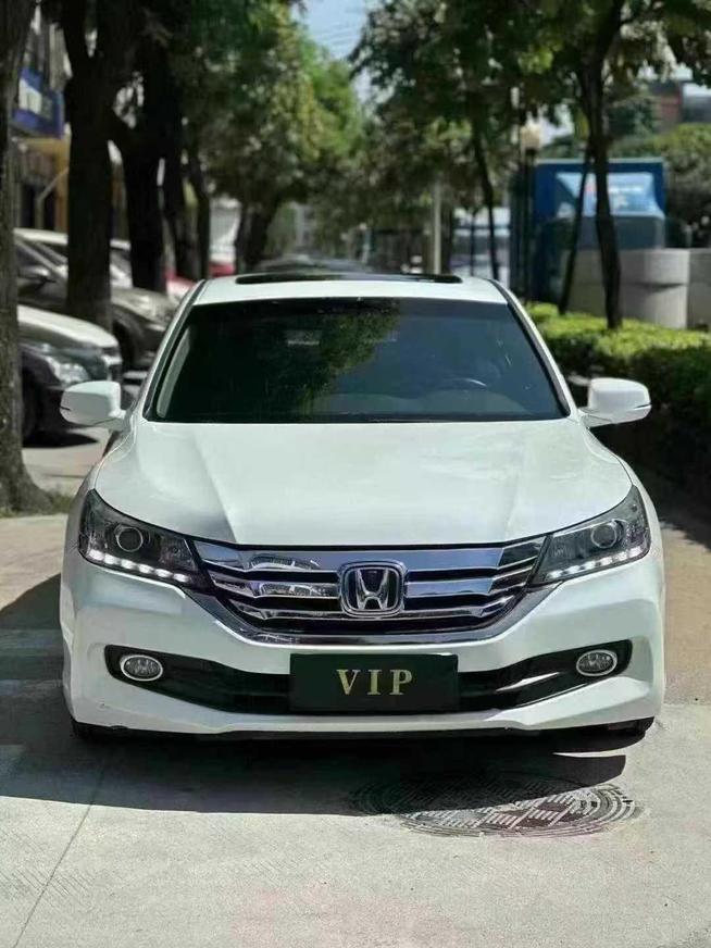 r1014130-honda-accord-2015_0