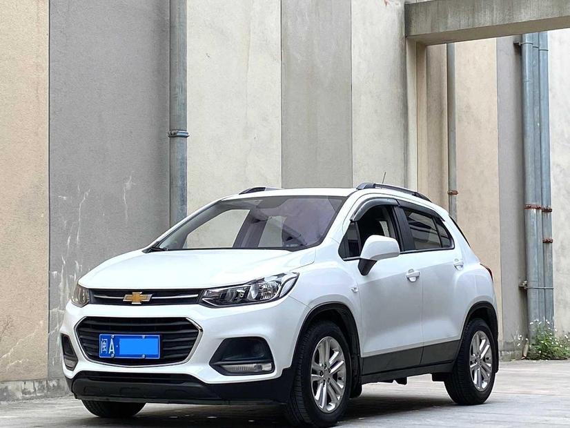 r1014148-chevrolet-trax-2017_0