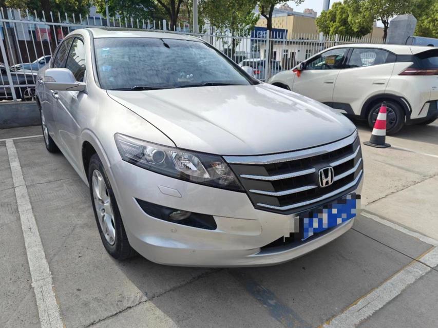 r1014233-honda-crosstour-2015_0