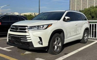 r1014235-toyota-highlander-2021_0