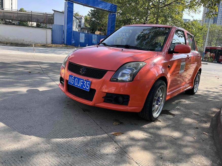 r1014350-suzuki-swift-2010_0