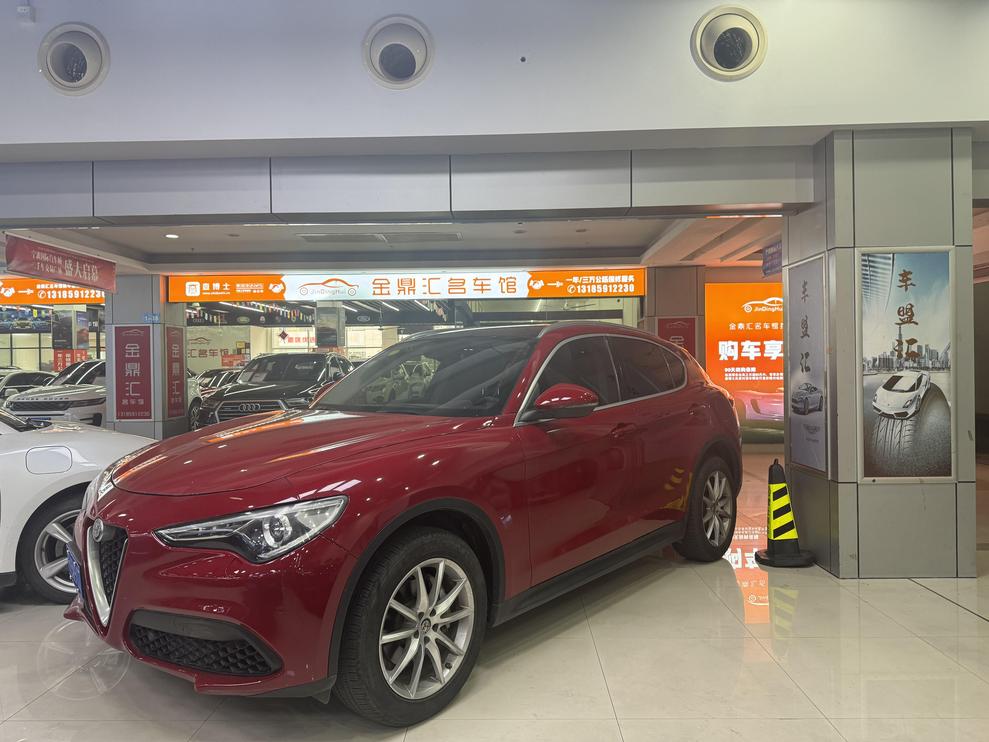 r1014352-alfa-romeo-stelvio-2017_0