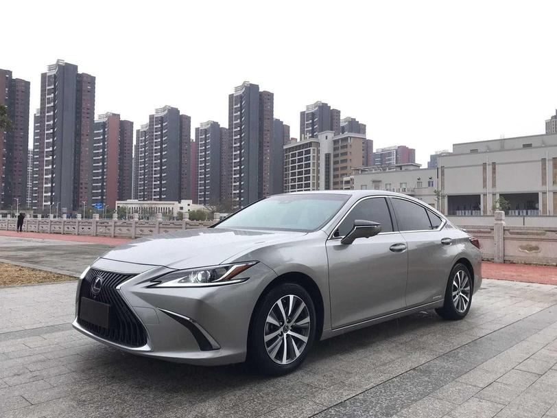 r1014431-lexus-es-2020_0
