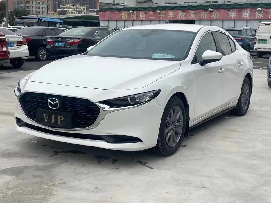 r1014481-mazda3-axela-2020_0
