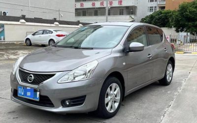 r1014513-nissan-tiida-2013_0
