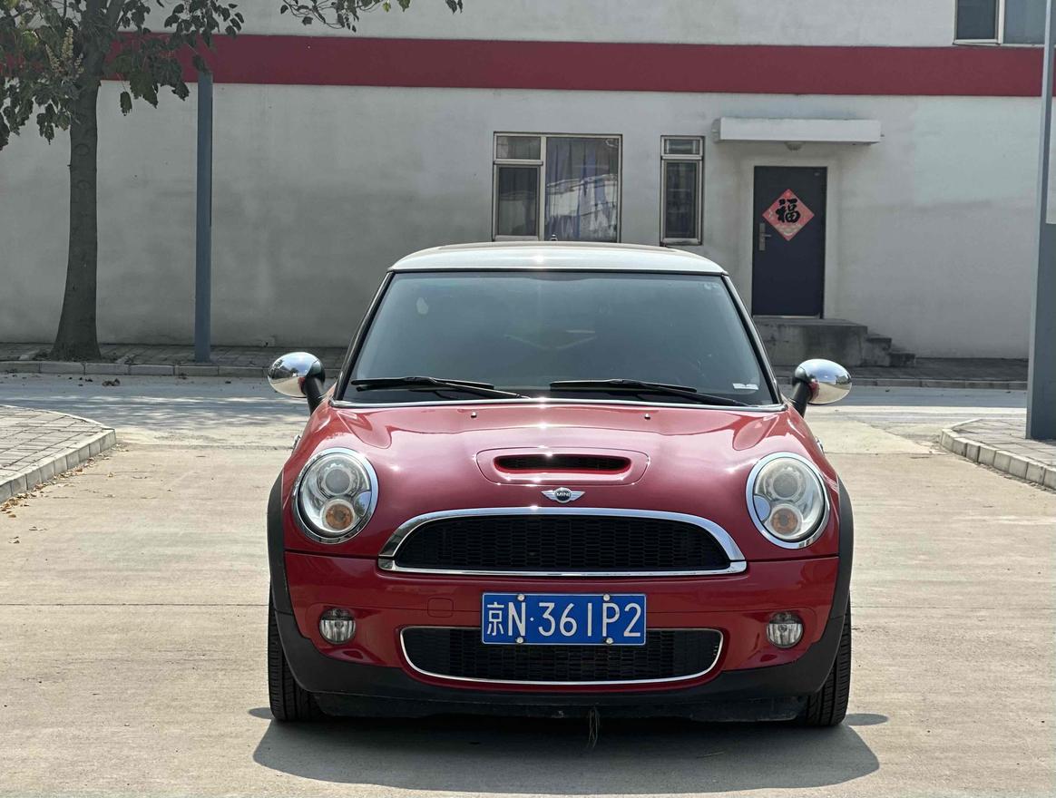 r1014586-mini-2010_0