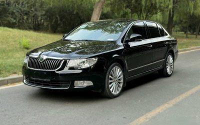 r1014594-skoda-superb-2013_0
