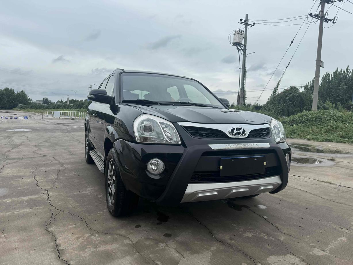 r1014608-hyundai-tucson-2014_0