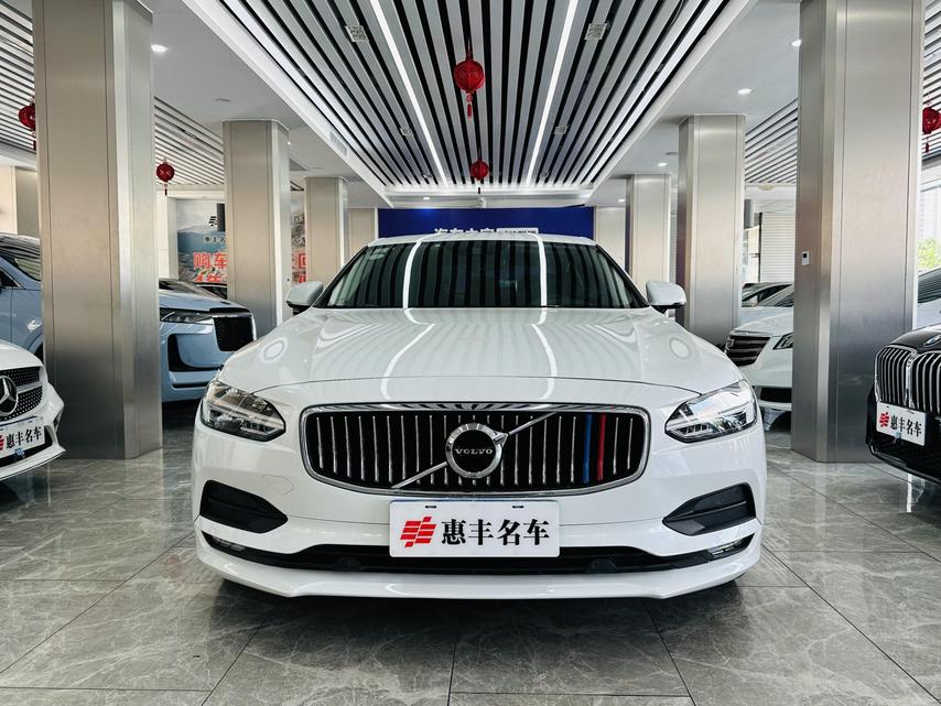 r1014626-volvo-s90-2018_0