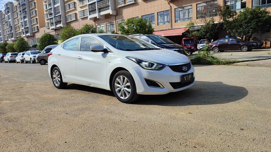 r1014630-hyundai-elantra-2018_0
