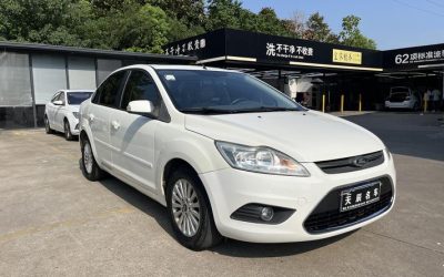 r1014645-ford-focus-2014_0