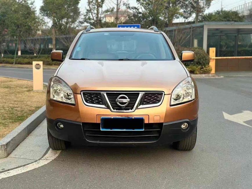 r1014736-nissan-qashqai-2013_0