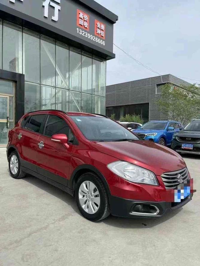 r1014798-suzuki-sx4-2015_0