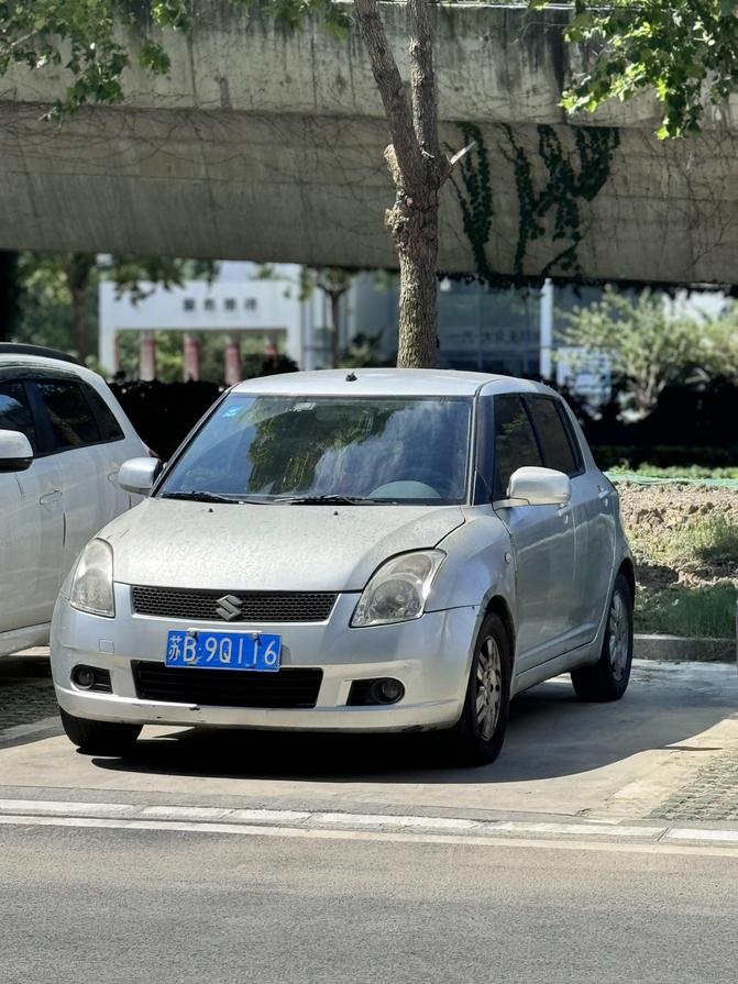r1014803-suzuki-swift-2006_0