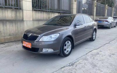r1014916-skoda-octavia-2012_0
