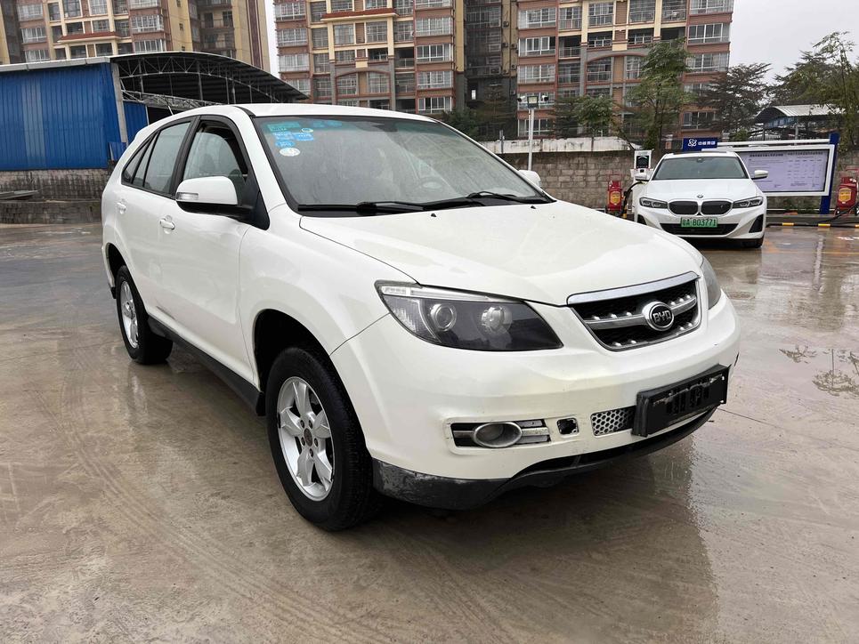 r1014933-byd-s6-2013_0