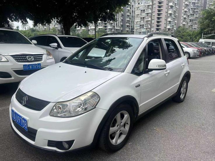 r1014936-suzuki-sx4-2010_0